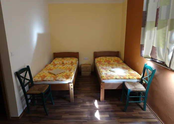 U Tomcalu Terezín